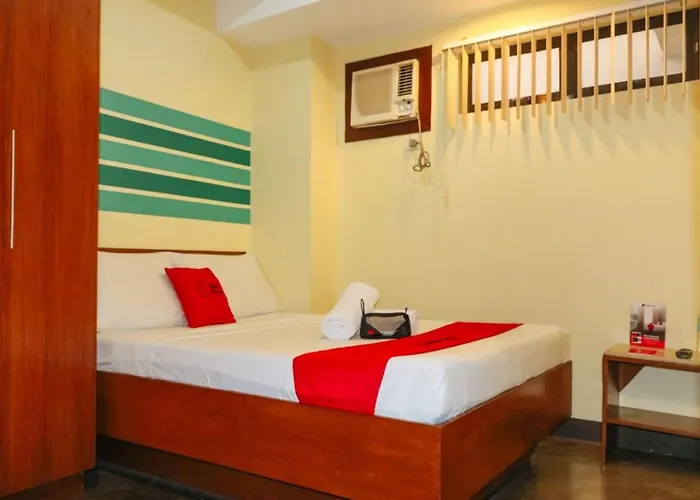 Hotel Reddoorz @ Mj Cuenco Avenue 2*